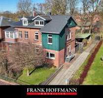 Attraktive Doppelhaushälfte! Historischer Charme trifft auf Moderne in TOP Lage von Glückstadt