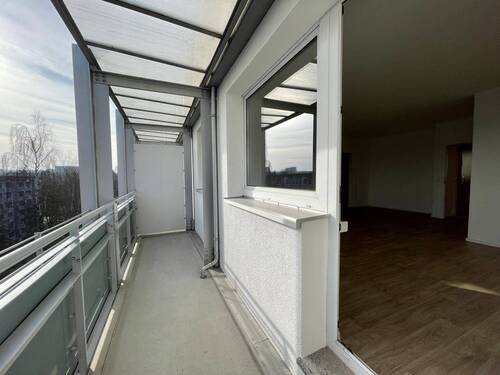 Loggia - Etagenwohnung mit 128,80 m&sup2; in Chemnitz zur Miete