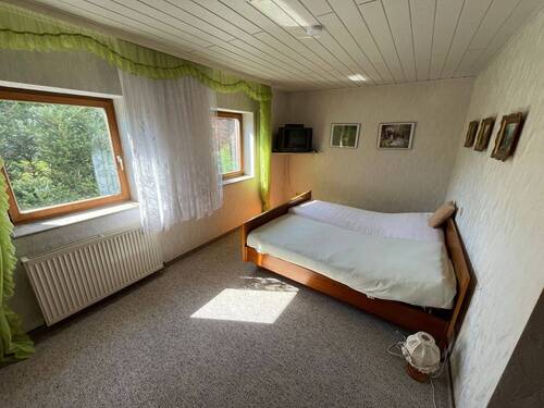 Schlafzimmer / Büro 2 EG (Anbau) - 