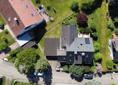 Luftbild - 7 Zimmer Einfamilienhaus zum Kaufen in Feucht