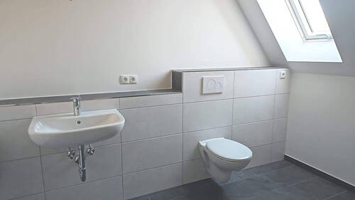 Badezimmer - 4 Zimmer Etagenwohnung in Kemmern