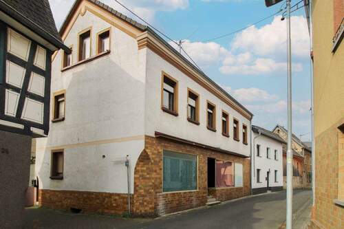 Außenansicht - Attraktives Immobilienensemble mit 3 WE und 1 GE in Leutesdorf am Rhein