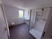 Bad - Helle und freundliche 3 Zimmer-Wohnung mit Balkon und Aufzug sucht neuen Mieter
