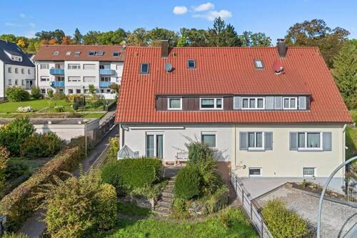 Gepflegte Doppelhaushälfte - 