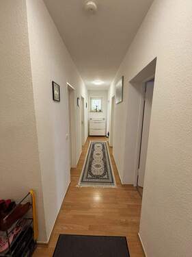 Flur - 3 Zimmer Etagenwohnung zum Kaufen in Heusenstamm