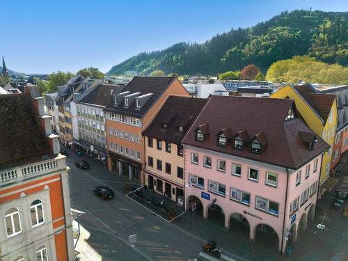 Drohne_2_markiert - Mehrfamilienhaus, Wohnhaus mit 310,00 m&sup2; in Waldkirch zum Kaufen