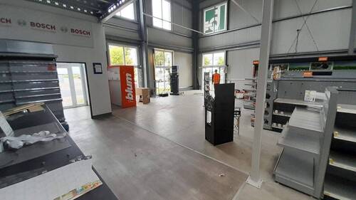 Halle innen - 