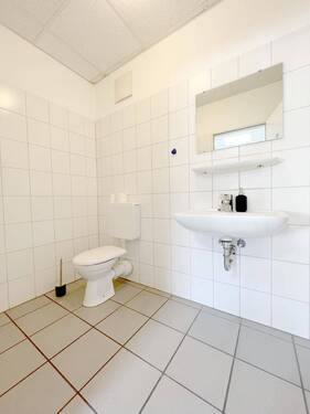 WC - 