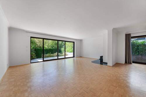 Wohnzimmer - 5 Zimmer Doppelhaushälfte zum Kaufen in Neuss