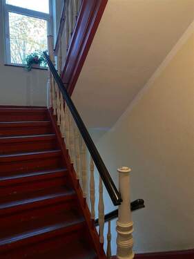 Treppenhaus - 2 Zimmer Etagenwohnung zur Miete in Kiel-Gaarden