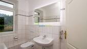 Tageslichtbad mit Badewanne - 