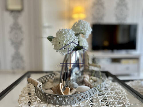 Detail - 