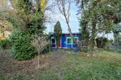 Hinterer Bereich mit Bungalow - 