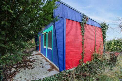 Bungalow auf dem hinteren Grundstück - 