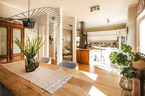 offene Küche zum Garten ausgerichtet - 1 Zimmer Doppelhaushälfte zum Kaufen in Hamburg / Fuhlsbüttel