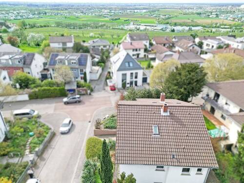 Außenaufnahme mit Blick in die Ebene - 