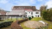Außenansicht 3 - 7 Zimmer Bauernhaus, Landhaus zum Kaufen in Gunningen