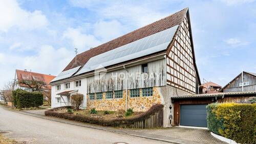 Außenansicht 2 - 7 Zimmer Bauernhaus, Landhaus in Gunningen