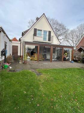 Garten mit Blick zum Haus (1) - 