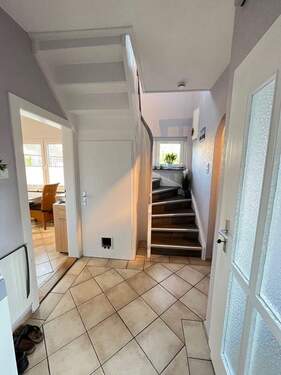 Flur-Treppenaufgang (1) - 