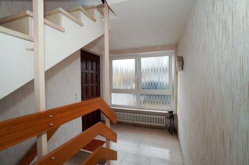 Treppenhaus - 5 Zimmer Mehrfamilienhaus, Wohnhaus in Bad Lippspringe