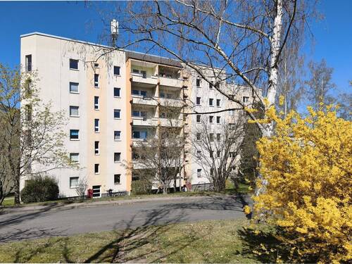 Hausansicht - VIEL PLATZ zum WOHNEN - 495,00&nbsp;EUR Kaltmiete, ca.&nbsp; 90,00&nbsp;m&sup2;&nbsp;Wohnfl&auml;che