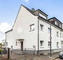 Fortlaufend modernisierte Doppelhaushälfte mit zeitgemäßen Komfort und historischem Flair - Köln-Porz Eil