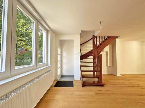 Eingang - 4 Zimmer Reihenmittelhaus zum Kaufen in Bremen