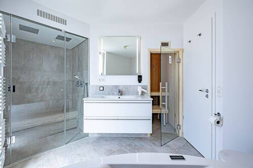 Vollbad mit Sauna - 