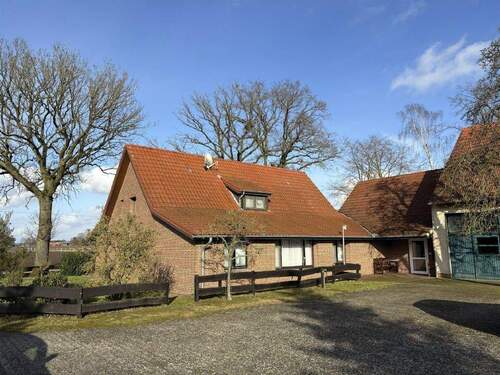 Bild1 - Ruhige Lage im Außenbereich - 289.500,00&nbsp;EUR Kaufpreis, ca.&nbsp; 135,00&nbsp;m&sup2;&nbsp;Wohnfl&auml;che