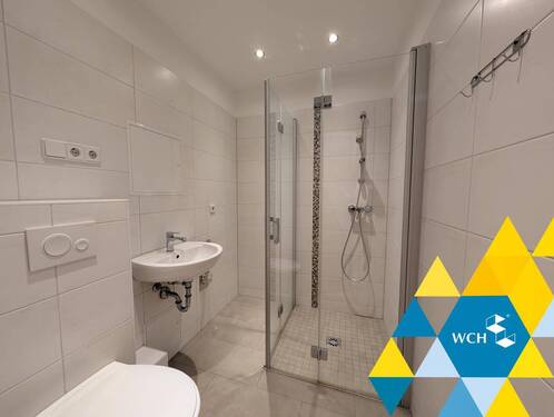 Badezimmer - Modernes Bad trifft Loggia - barrierearme 1-Raumwohnung mit Aufzug