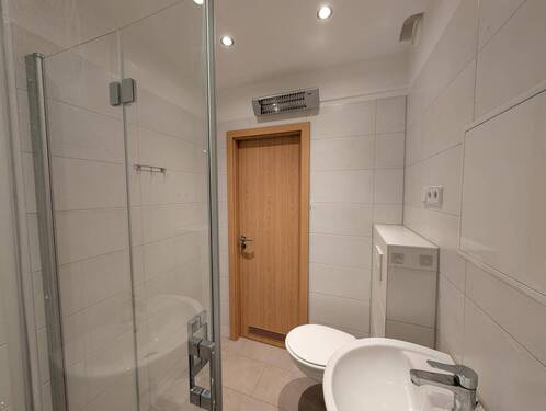 Badezimmer - 1 Zimmer Etagenwohnung zur Miete in Chemnitz