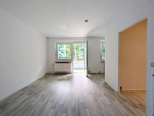 Wohnzimmer - Etagenwohnung mit 35,80 m² in Chemnitz zur Miete