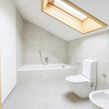 Badezimmer DG (Staged) - 