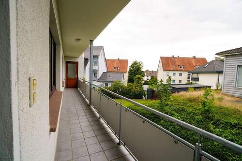 Treppenhaustür u. Laubengang - 