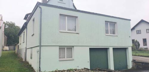 Ostseite - 7 Zimmer Einfamilienhaus in Riedenheim