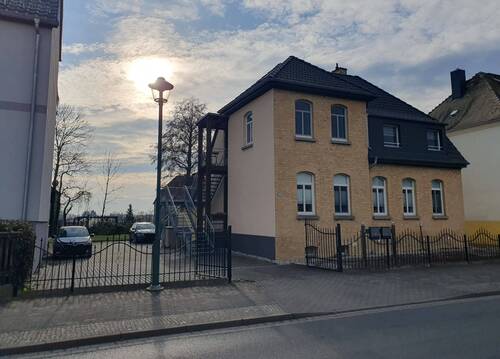 Straßenansicht - Mehrfamilienhaus, Wohnhaus zum Kaufen in Bad Düben