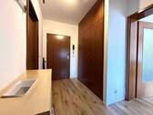 Garderobe m. Einbauschrank - 