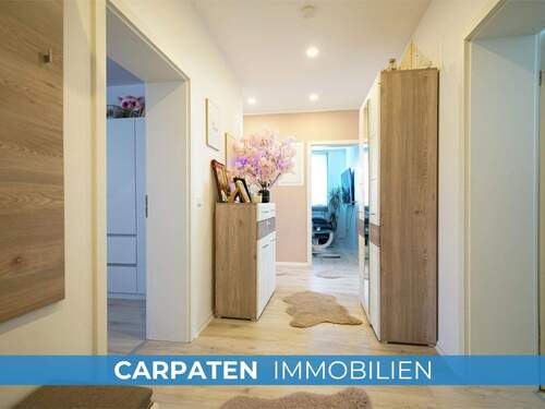 Eingangsbereich - Provisionsfrei: Gepflegte 4-Zimmer-Etagenwohnung – saniert, Keller & 2 Stellplätze - 84140 Gangkofen