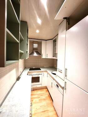 Kueche-1 - 3 Zimmer Etagenwohnung zum Kaufen in Schöfweg