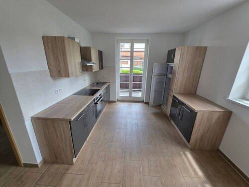 Küche mit EBK.jpg - NEU! 2 RAUM EG WOHNUNG MIT EBK,BALKON, STELPLATZ