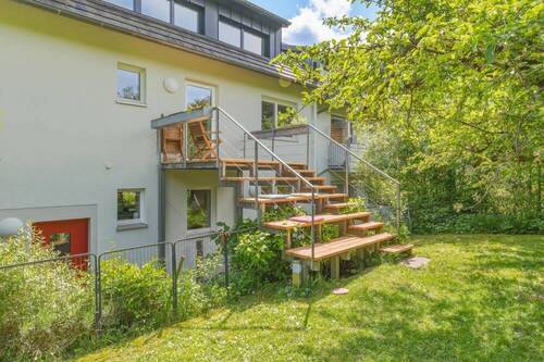 Terrasse_Sitztreppe 2. OG - 