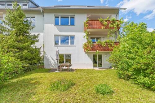 Hausansicht - 1 Zimmer Mehrfamilienhaus, Wohnhaus zum Kaufen in Stuttgart / Feuerbach