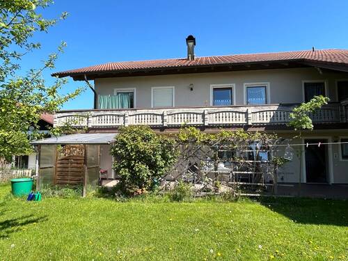 Gartenansicht - 6 Zimmer Mehrfamilienhaus, Wohnhaus in Wittibreut