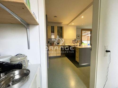 Direkt gegenüber der Küche.... - 