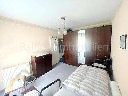 EB521E29-DD50-4DB6-8EA2-3799E8E5DF3E - 