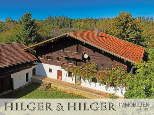 Südseite des Haupthauses zum Innenhof - 7 Zimmer Bauernhaus, Landhaus zum Kaufen in Pfarrkirchen