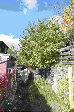 Garten bei Terrasse - 5 Zimmer Einfamilienhaus in Vaihingen