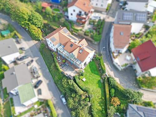 Luftbild - 7 Zimmer Mehrfamilienhaus, Wohnhaus zum Kaufen in Birkenau / Buchklingen