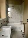 Gästebad mit Wanne - 